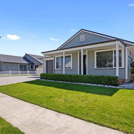 Sky Blue Retreat - Waihi Beach Holiday Home ภายนอก รูปภาพ