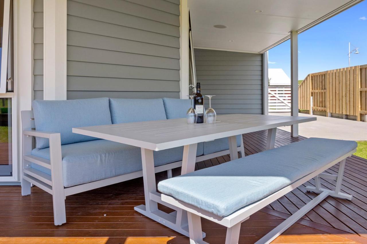 Sky Blue Retreat - Waihi Beach Holiday Home ภายนอก รูปภาพ