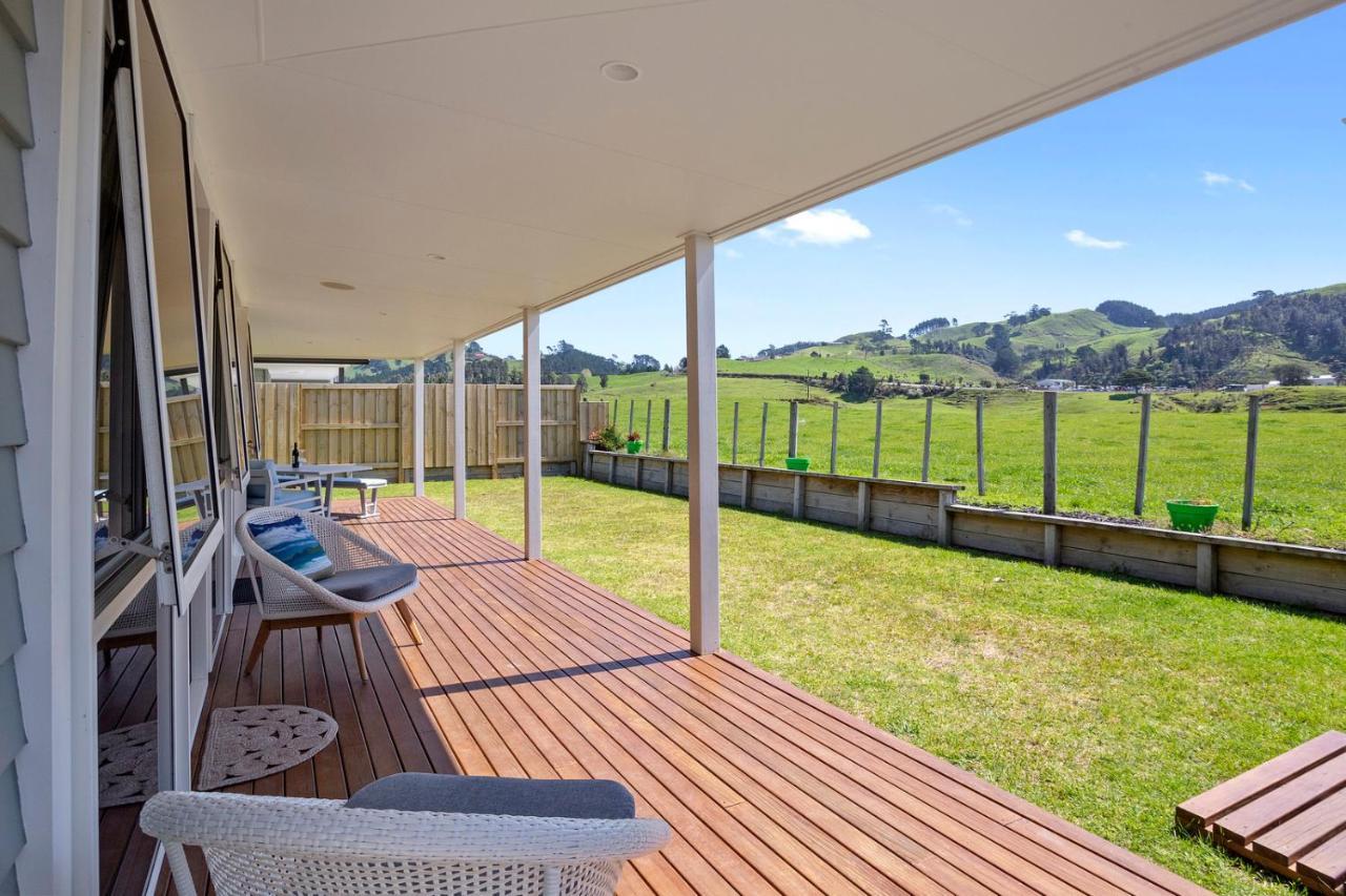 Sky Blue Retreat - Waihi Beach Holiday Home ภายนอก รูปภาพ